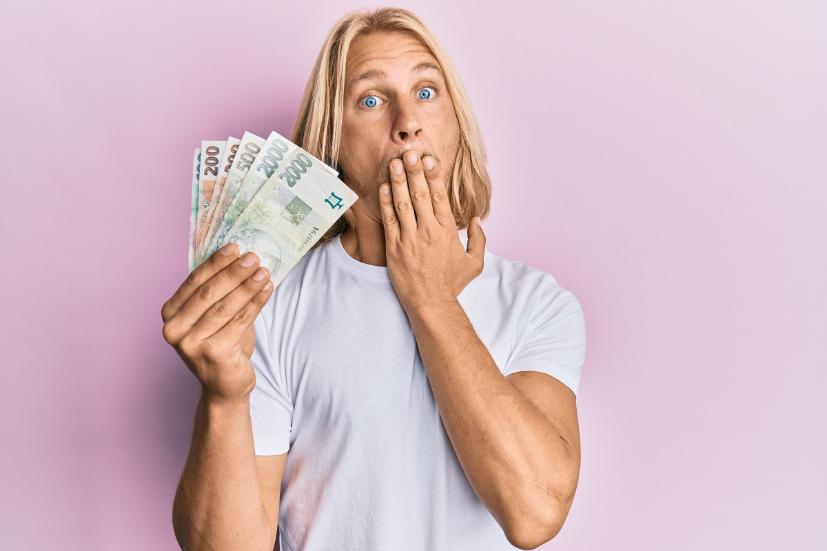 O kolik desítek tisíc ročně vydělávají ženy míň než muži?