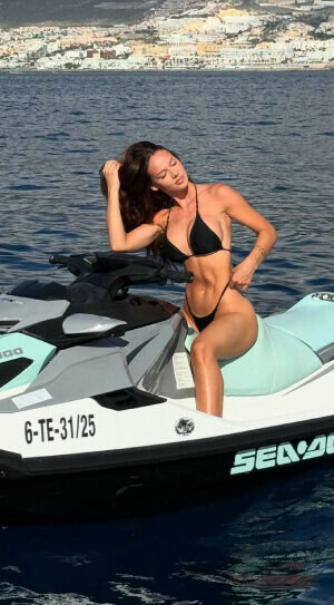 Sexy Gabriela Gášpárová: Nezbedné dovádění na skútru