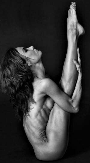 Hvězda Zrádců Leona Qaša Kvasnicová zalovila v archivu: Bezchybná figura v průběhu let