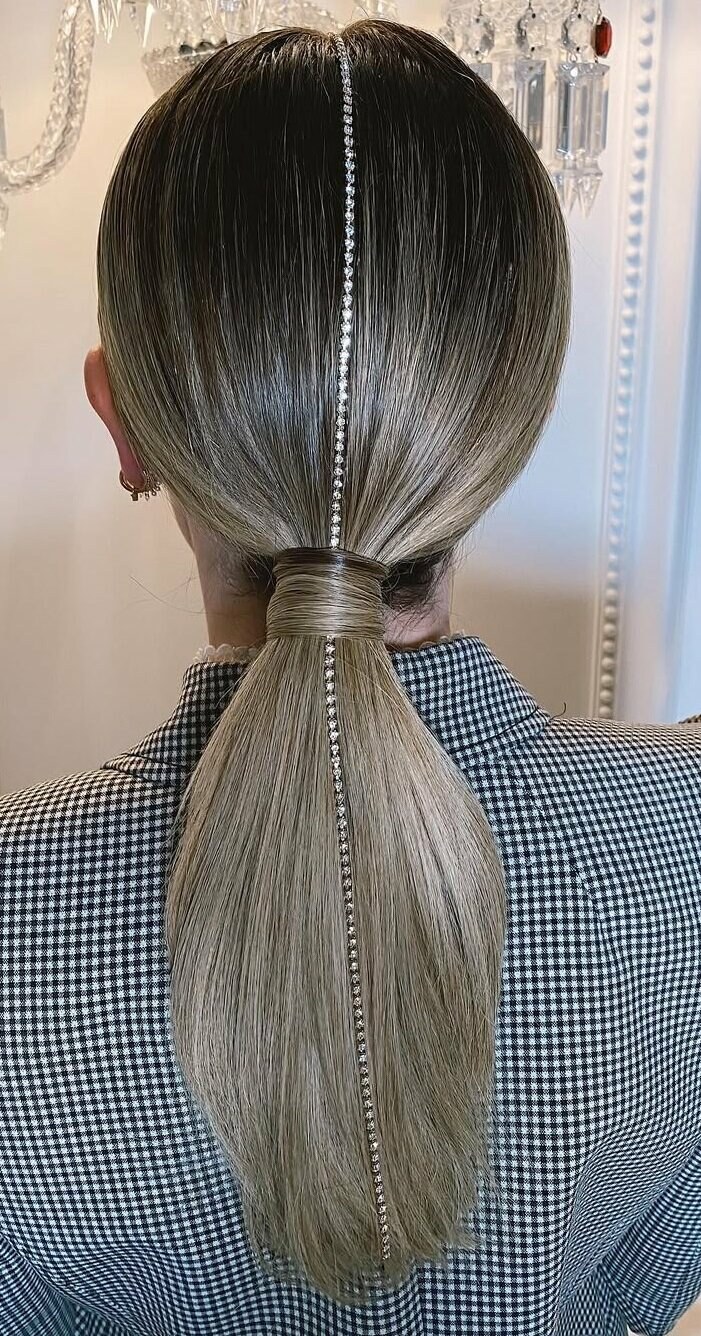 Trendy silvestrovské účesy: Inspirace pro dlouhé i krátké vlasy