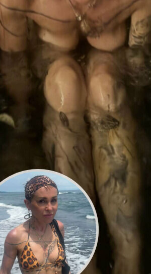 Nahá Kaira ve vaně: Vášeň a potetovaná ňadra! 