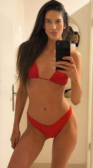 Aneta Vignerová odolala plesání: Dala přednost relaxu v bikinách!