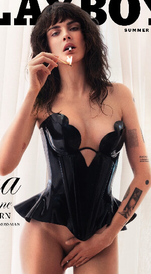 První lesba na titulce! Herečka Cara Delevingne píše historii žhavého magazínu 